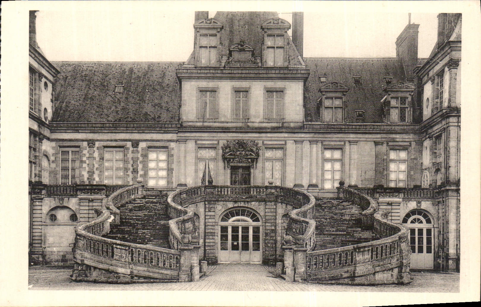 Schloss Fontainebleau — Schmiede-Treppe — CPAPHIL