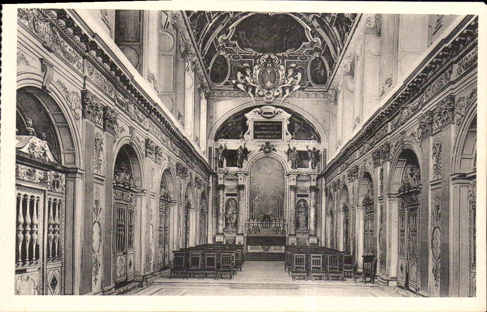 Chapelle de la Sainte-Trinité — Château de Fontainebleau — CPAPHIL