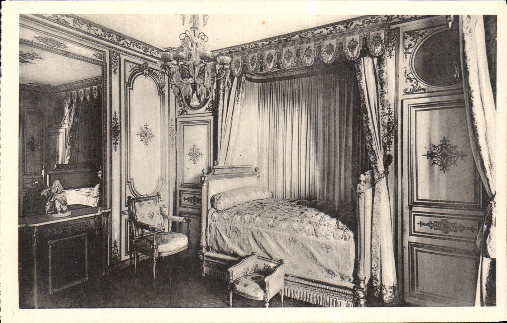 Madame de Maintenon's Zimmer — Schloss Fontainebleau — CPAPHIL Nr. 22