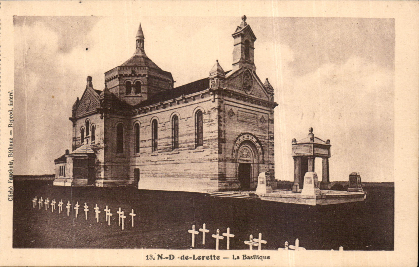 CPA ND de Lorette la Basilique 