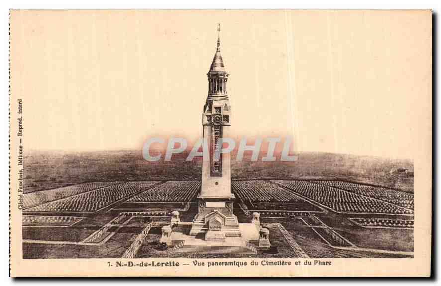 CPA ND de Lorette Vue panoramique du Cimellere etdu Phare 