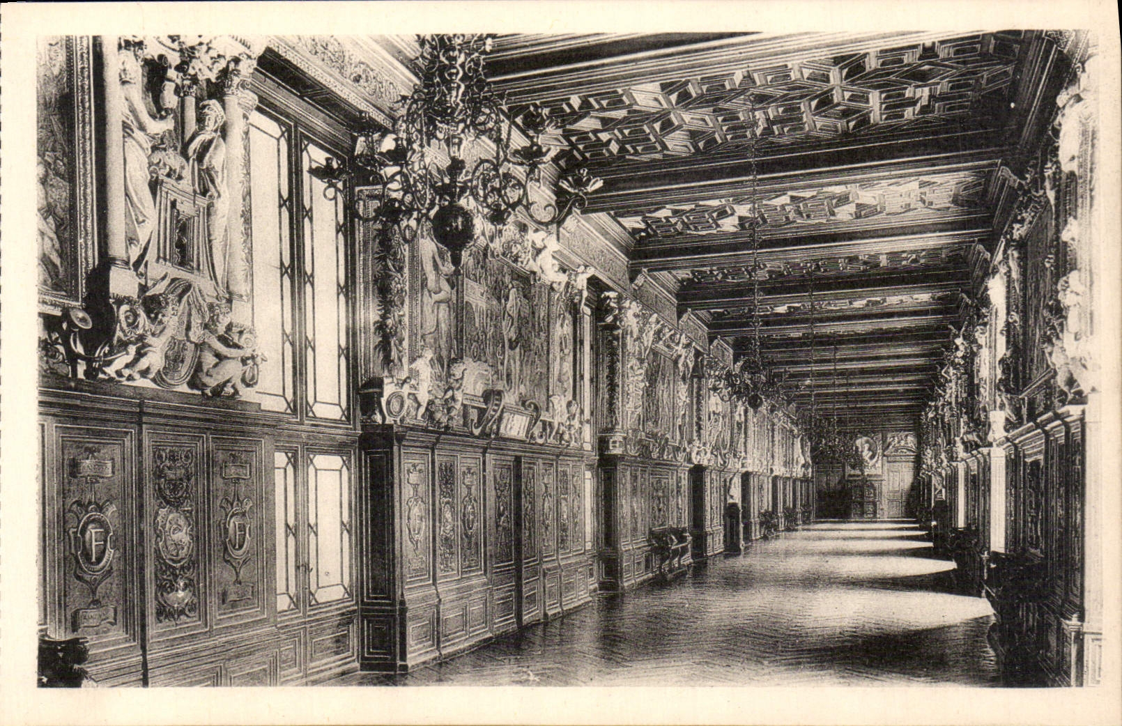 Château de Fontainebleau — Galerie François 1er — Édition des Musées Nationaux n°25