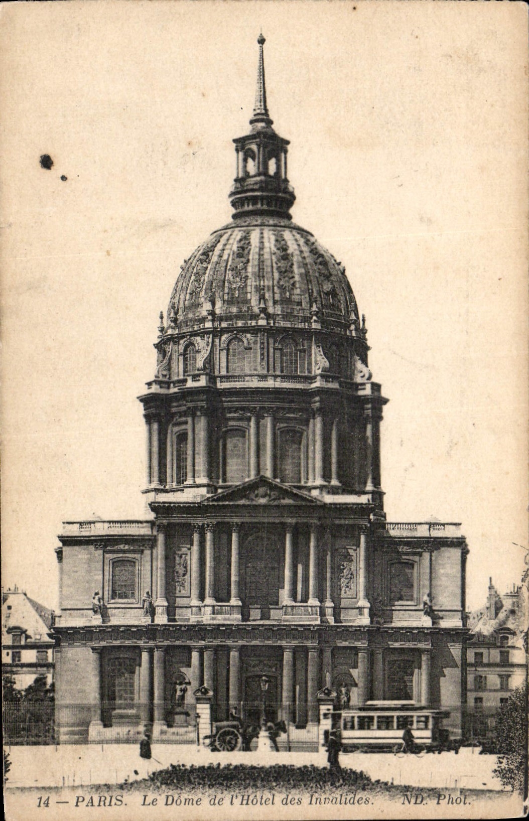 CPA Paris Le Dome de l'Hotel des Invalides 