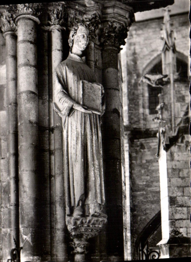 CPM Cathedrale St Etienne de Bourges Saint Etienne porche Sud 