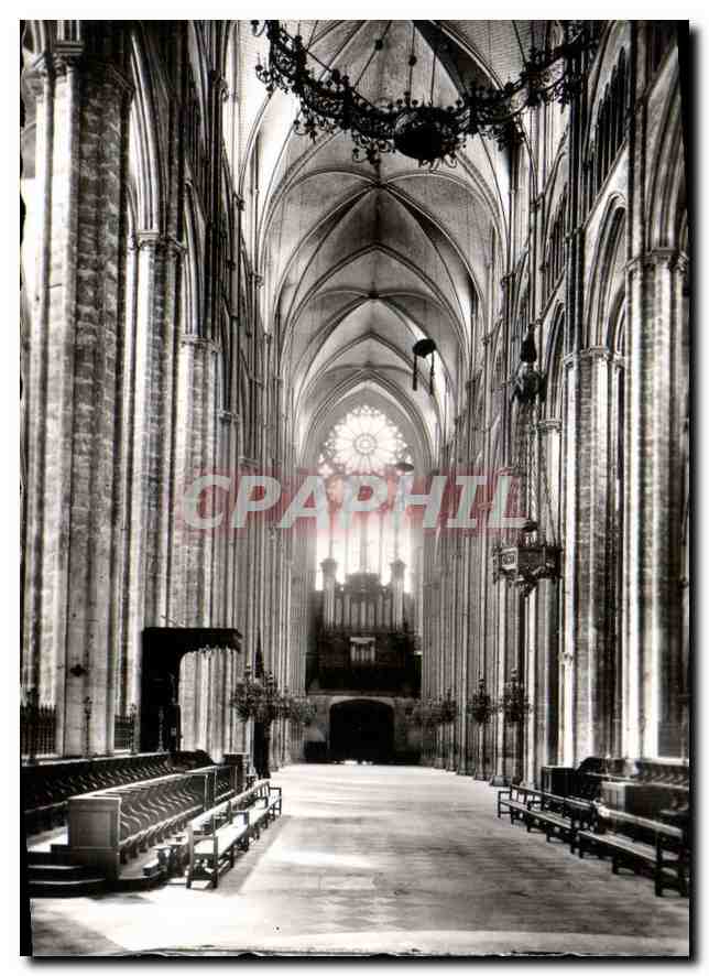 Cathédrale Saint-Étienne de Bourges — Grande Nef vue du Chœur — Collection Cathédrale de Bourges, n° 7221