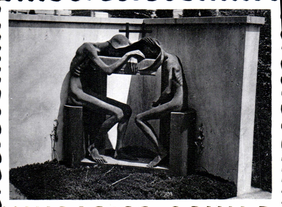 CPM Milano Cimitero Monumentale Monumento Bistoletti 