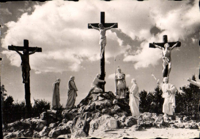 CPM Calvaire de Pontchateau  Station Jesus Meurt sur la Croix 