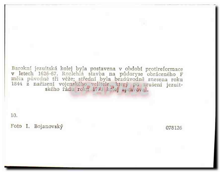 CPM Barokni jezuitska kolej byla postavena v obdobi protireformace v letech 1626-67  — Rückseite