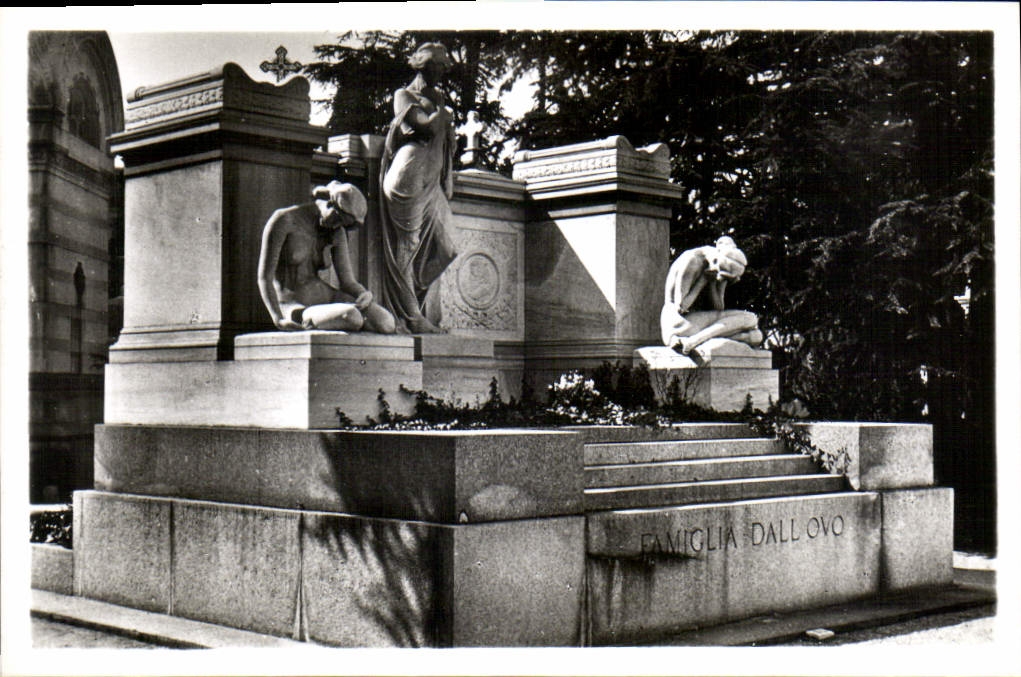 CPM Milano Cimitero Monumentale monument famille Dall'Ovo 