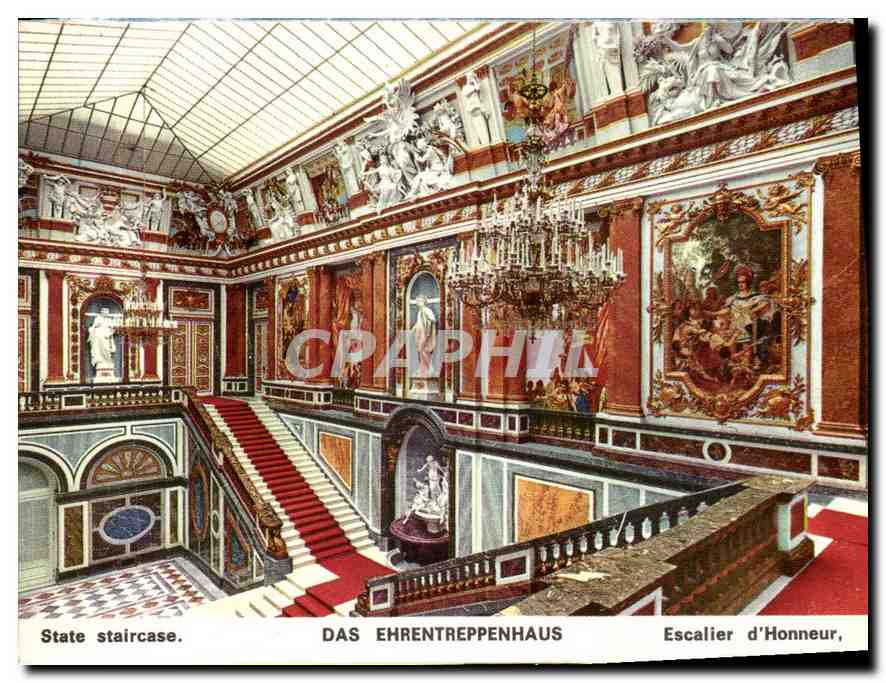 CPM Escalier d'Honneur l'entree d'honneur avec des statues et figures de la mythologie antique des s