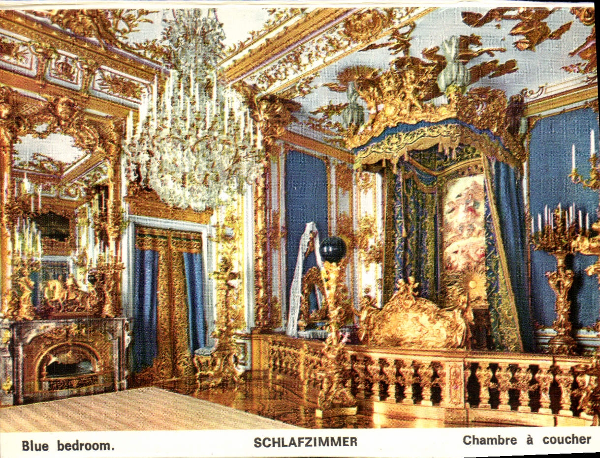 CPM Chambre a coucher bleue on dit que le Roi a coucher quelques nuits dan ce lit Toute en bleue roy