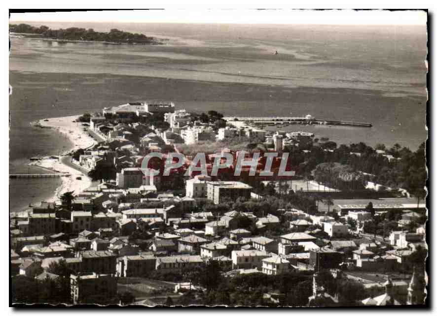 CPM Cannes le Cap de la Croisette le Palm Beach au fond les Iles de Lerins 