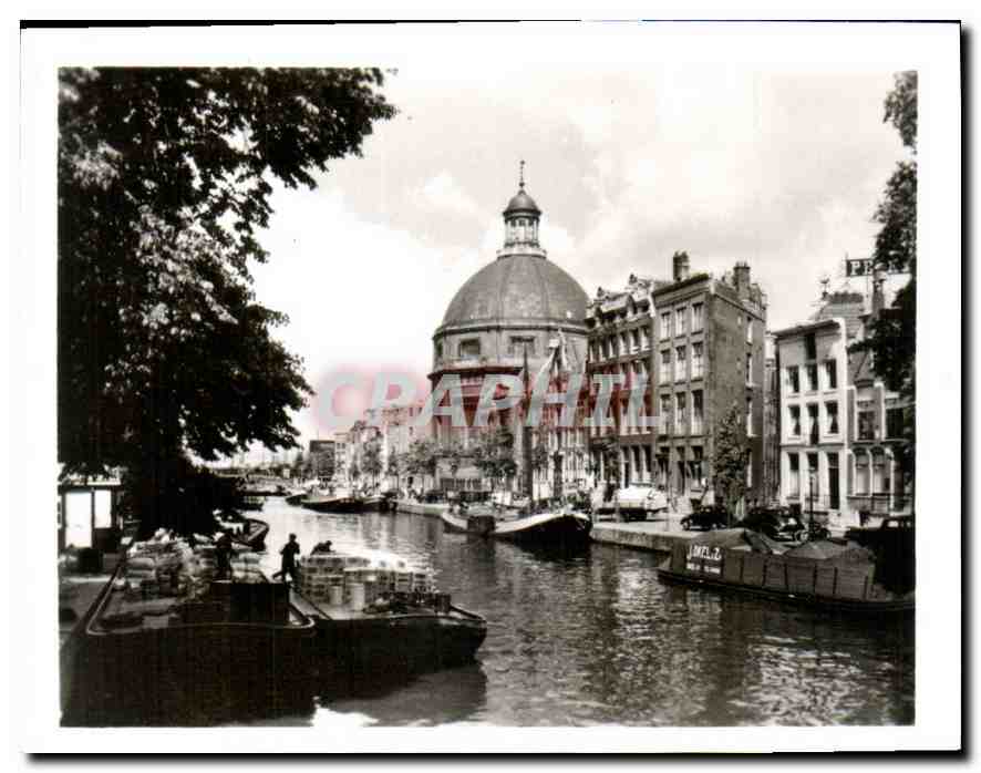 CPM Amsterdam Singel avec la Ronde Eglise Lutherienne 
