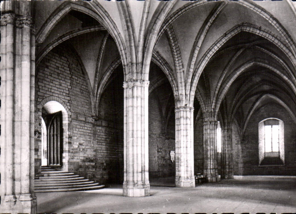 Avignon — Palais des Papes — Salle des grandes audiences — CPAPHIL n°142