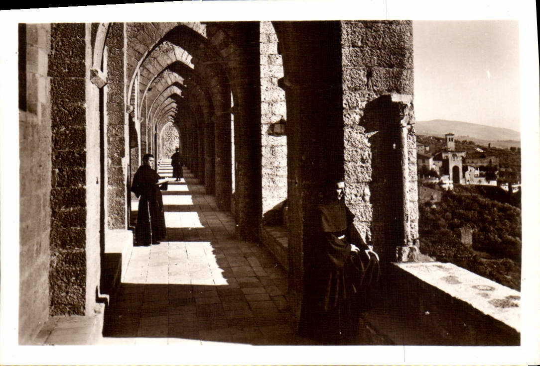 CPM Assisi Convento S Francesco passeggiata coperta 
