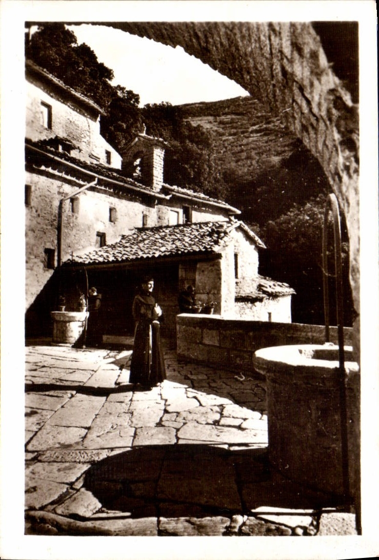 CPM Assisi Eremo delle Carceri Chiostrino 