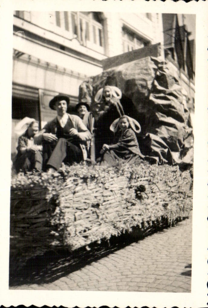 Photo Procession