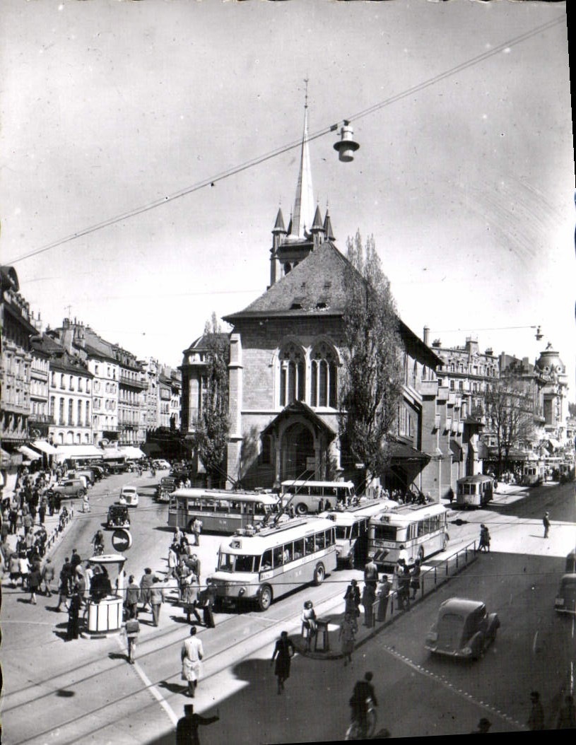 CPM Lausanne Place et Eglise St Francois 