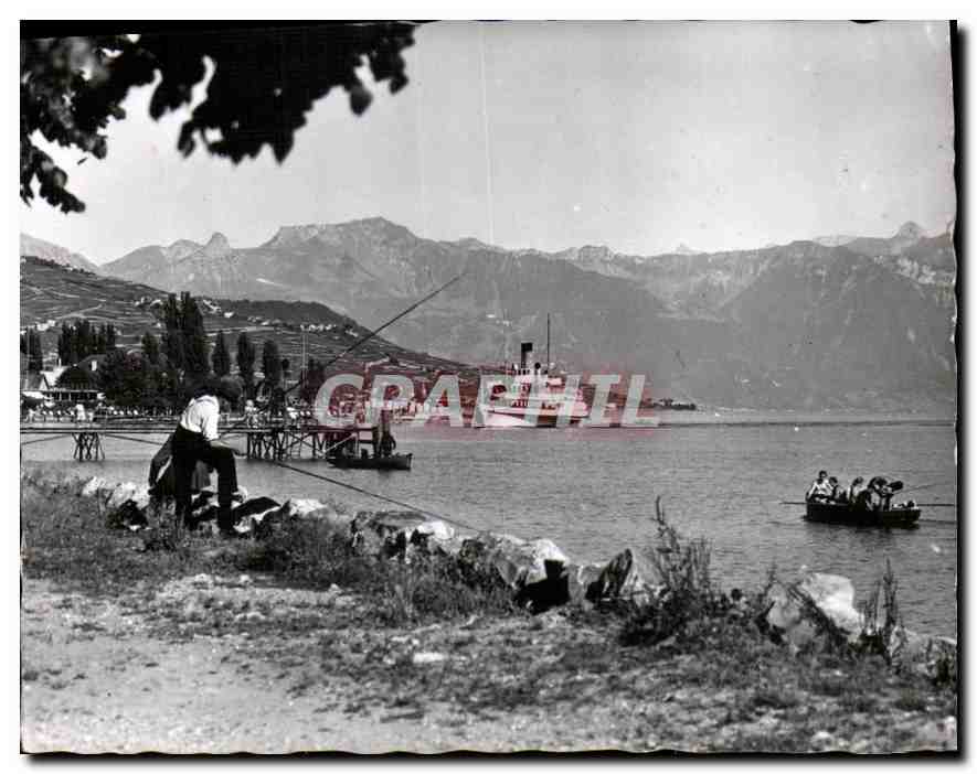 CPM Bord du Lac Leman et les Alpes Peche Pecheur Bateau
