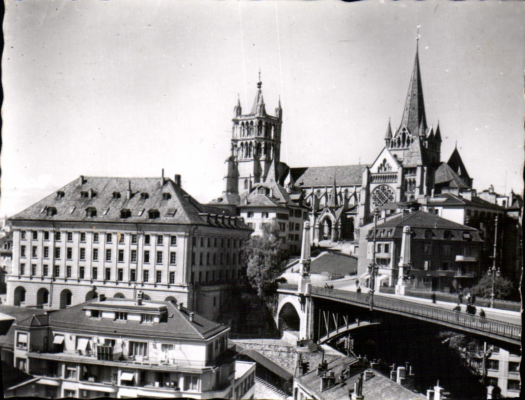 CPM Lausanne pont Bessieres et la Cathedrale 