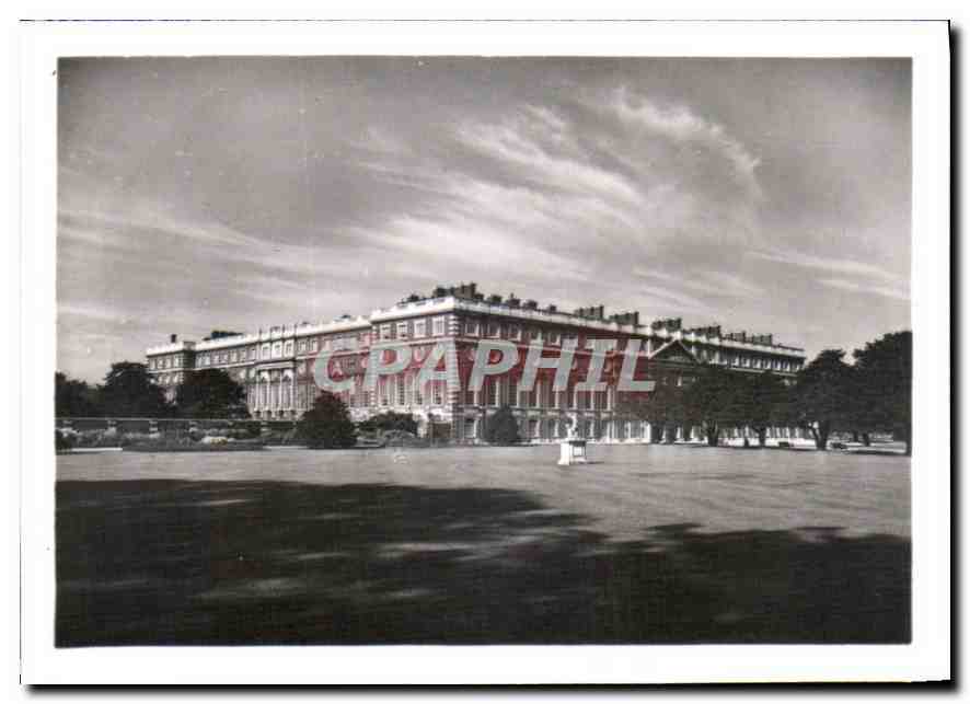 CPM Hampton Court Palace The Palace from the Fountain Gardens 