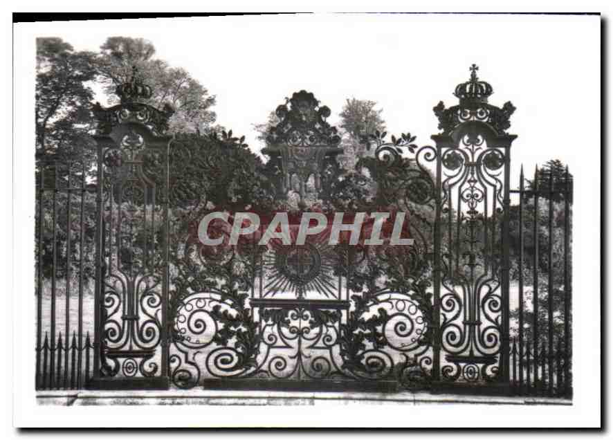 CPM Hampton Court Palace Wrought iron panel by Jean Tijou 