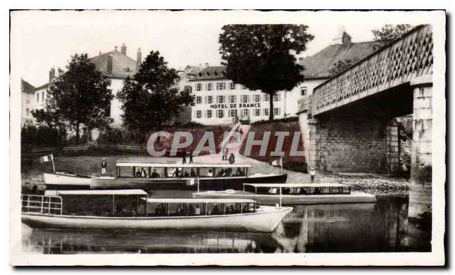 CPM Villers le Lac L'Hotel de France et ses Canots pour le Saut du Doubs 