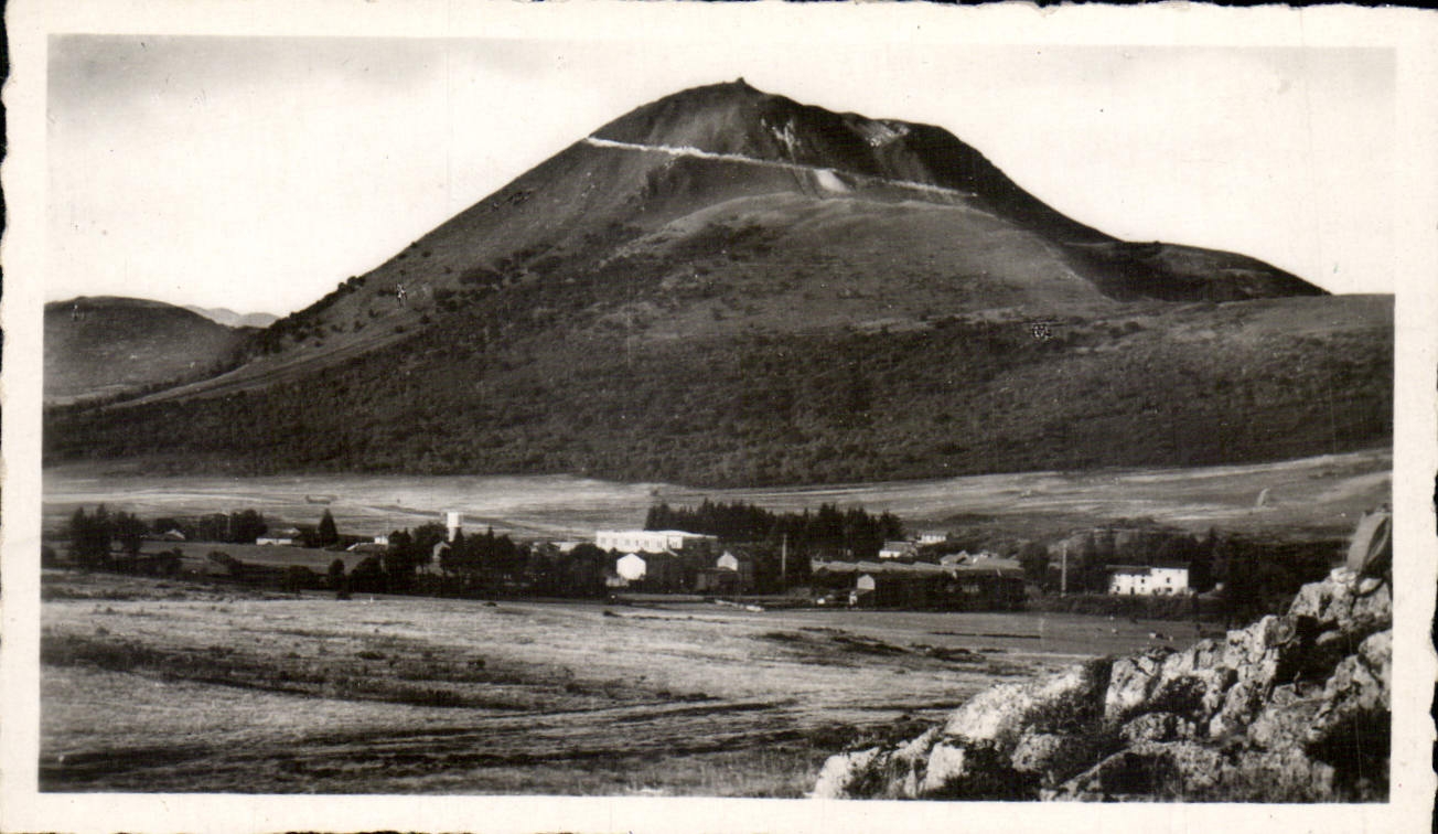 CPM Camp Militaire de la Fontaine du Berger et le Puy de Dome 