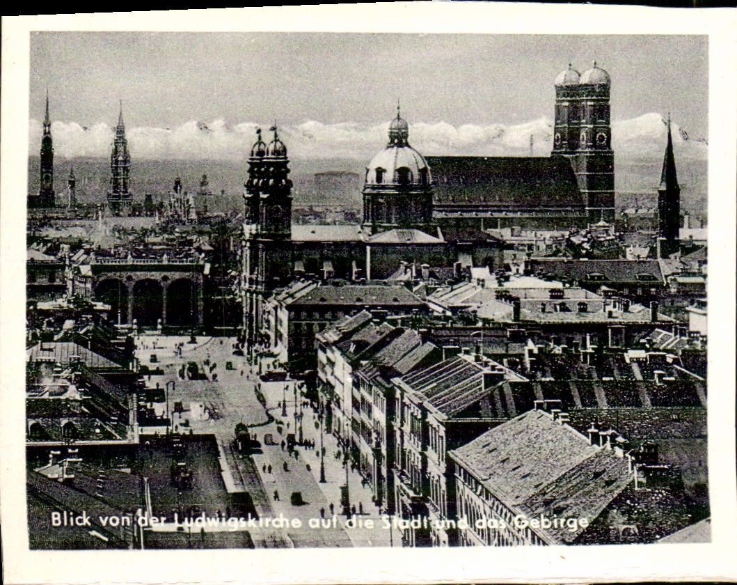 CPM Blick von Ludwigskirche auf die Stadt und das Gebirge 