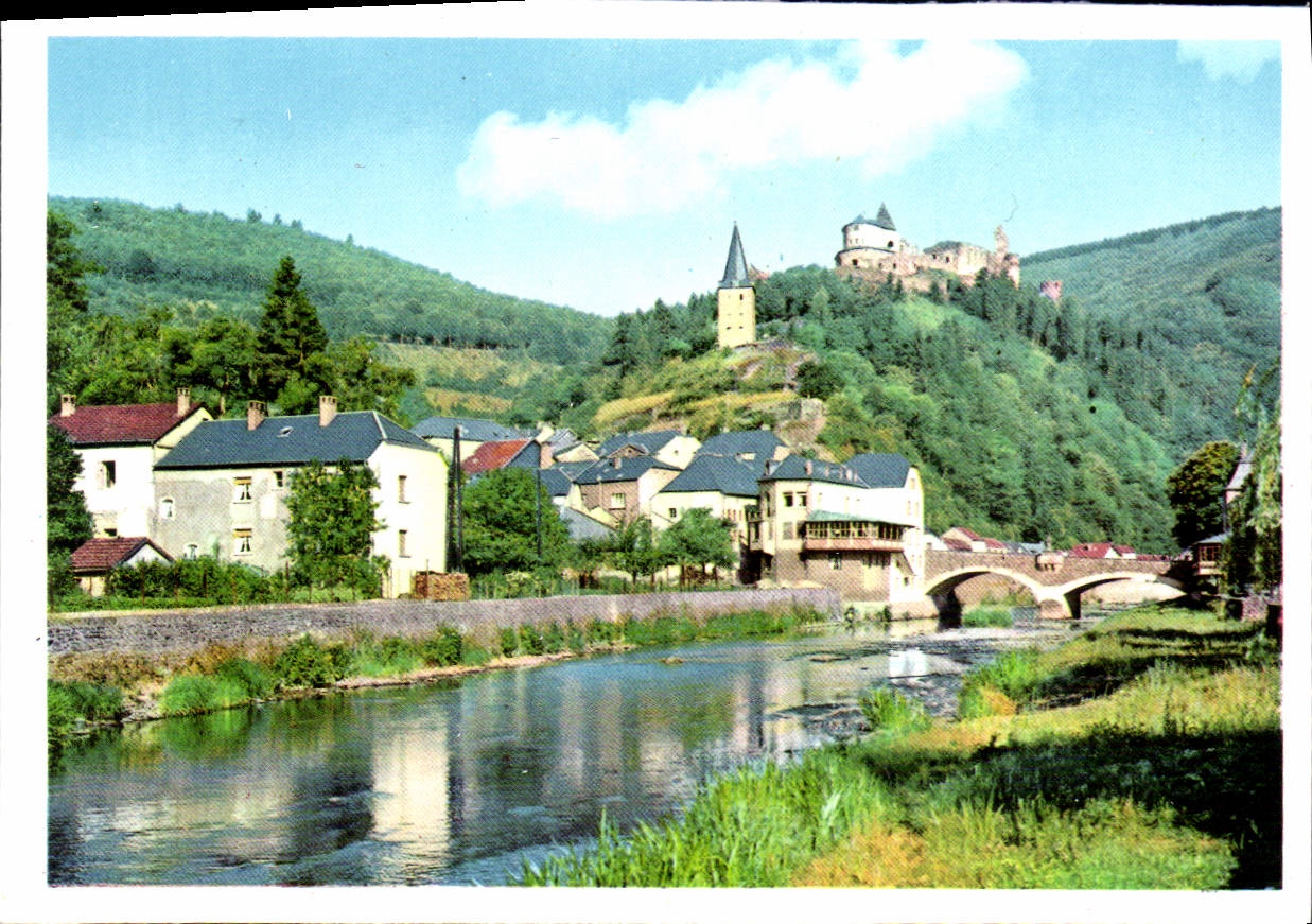 CPM Vianden Vallee de l'Oor et Chateau 