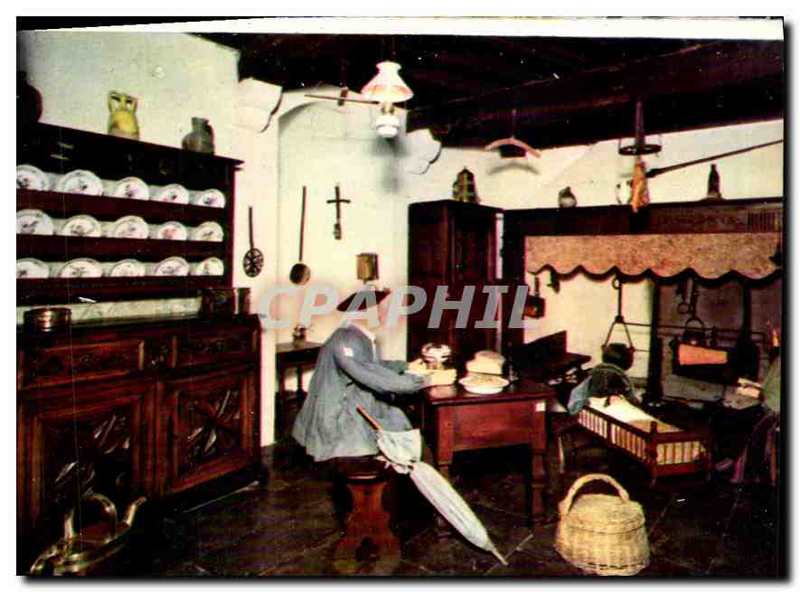 CPM Chateau Fort de Lourdes Musee Pyreneen Cuisine Bearnaise 