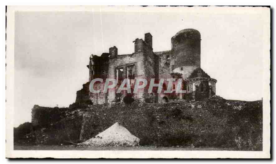 CPM Env du Mont Dore Ruines du Chateau de Murois cote de la Chapelle 