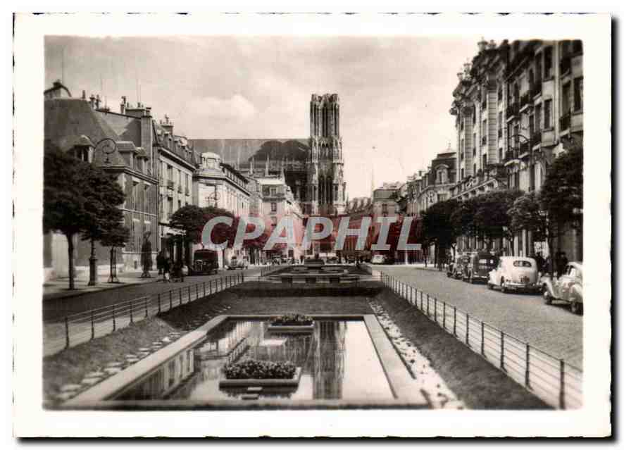 CPM Reims Le Cours J B Langlet et la Cathedrale 