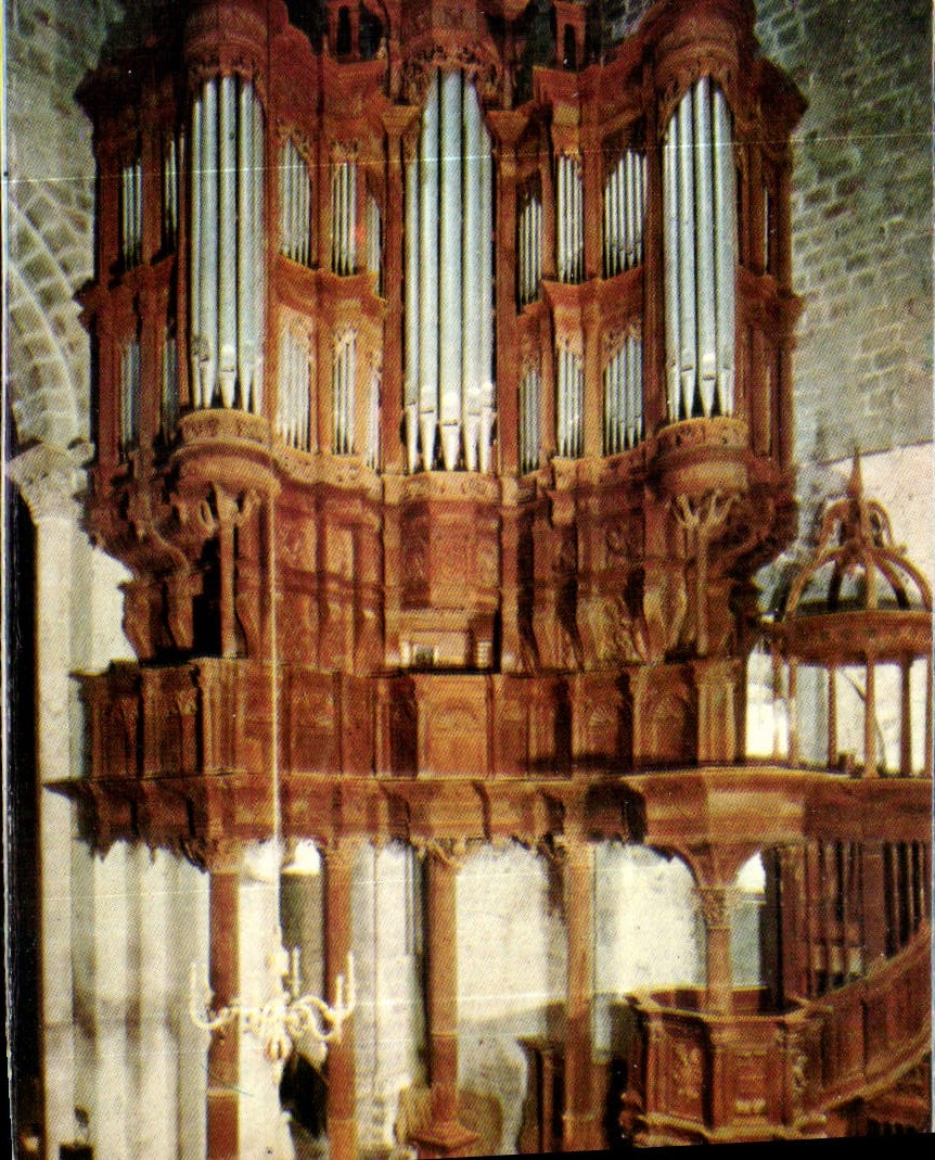 CPM St Bertrand de Comminges   Le Bufet d'Orgue et la Chaire 