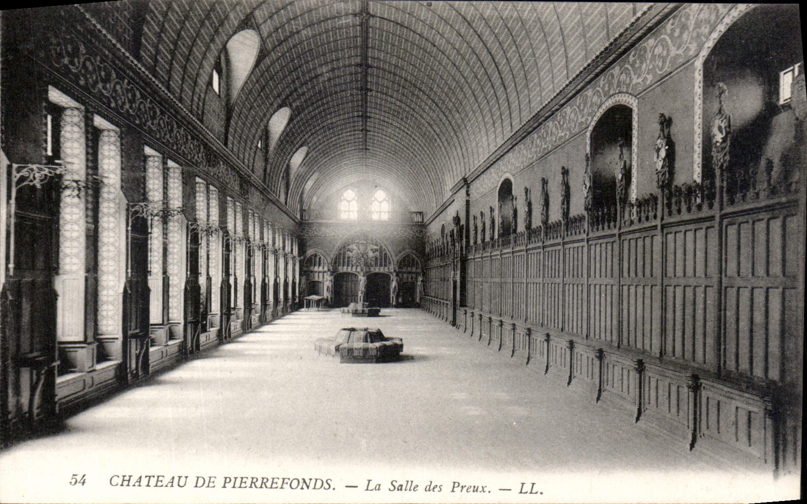 CPA Chateau de Pierrefonds la salle des Preux 