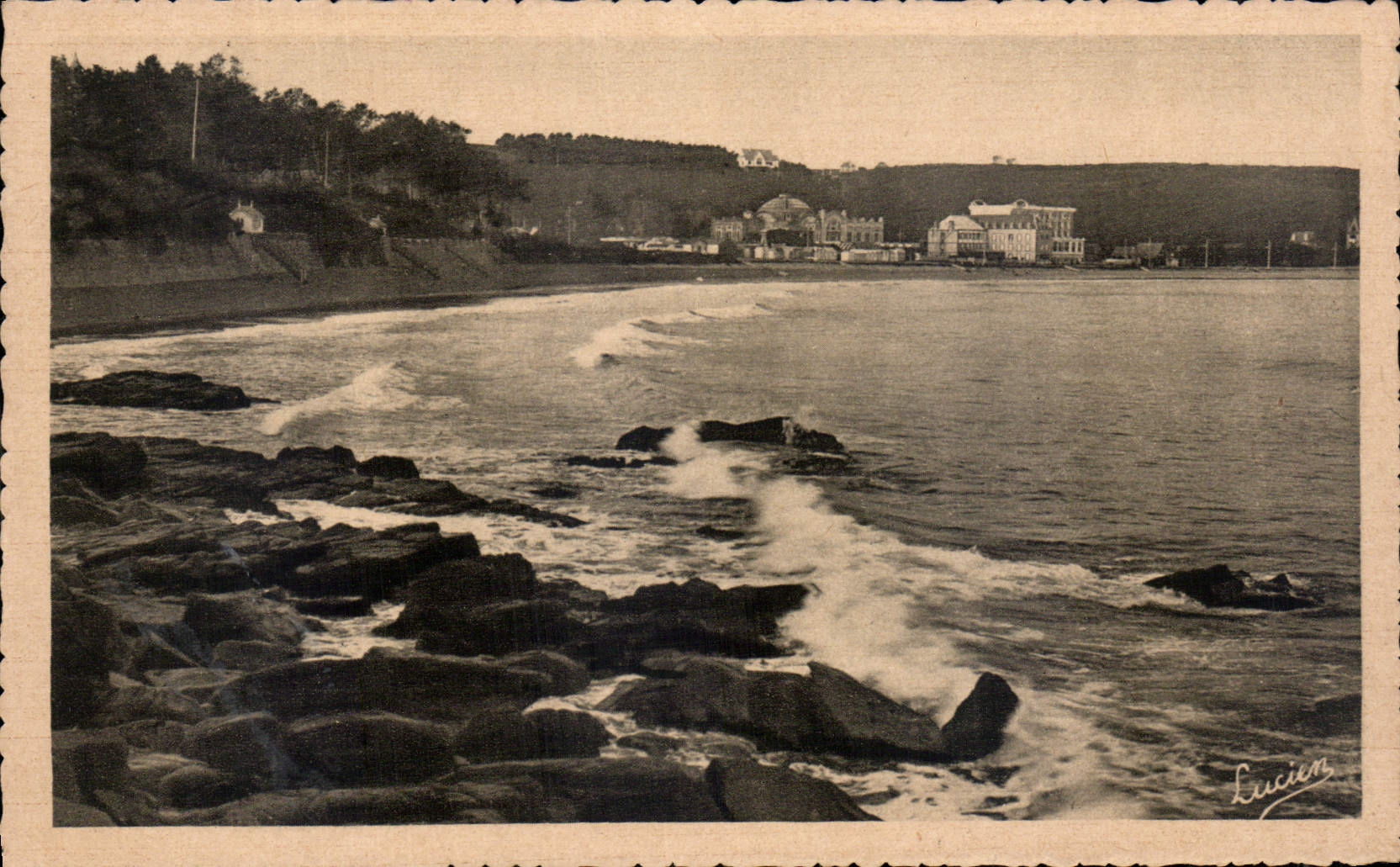 Plage de Trestraou — Perros-Guirec (C.-d.-N.) — Lucien