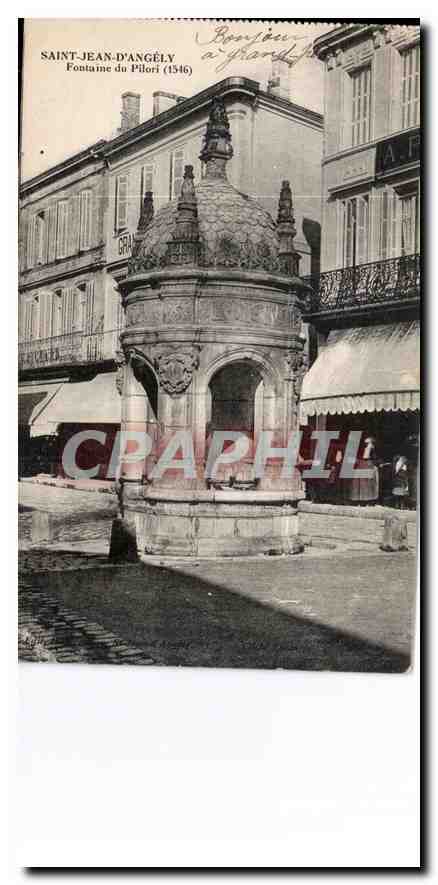 CPA Saint Jean d'Angely fontaine du Pilori 
