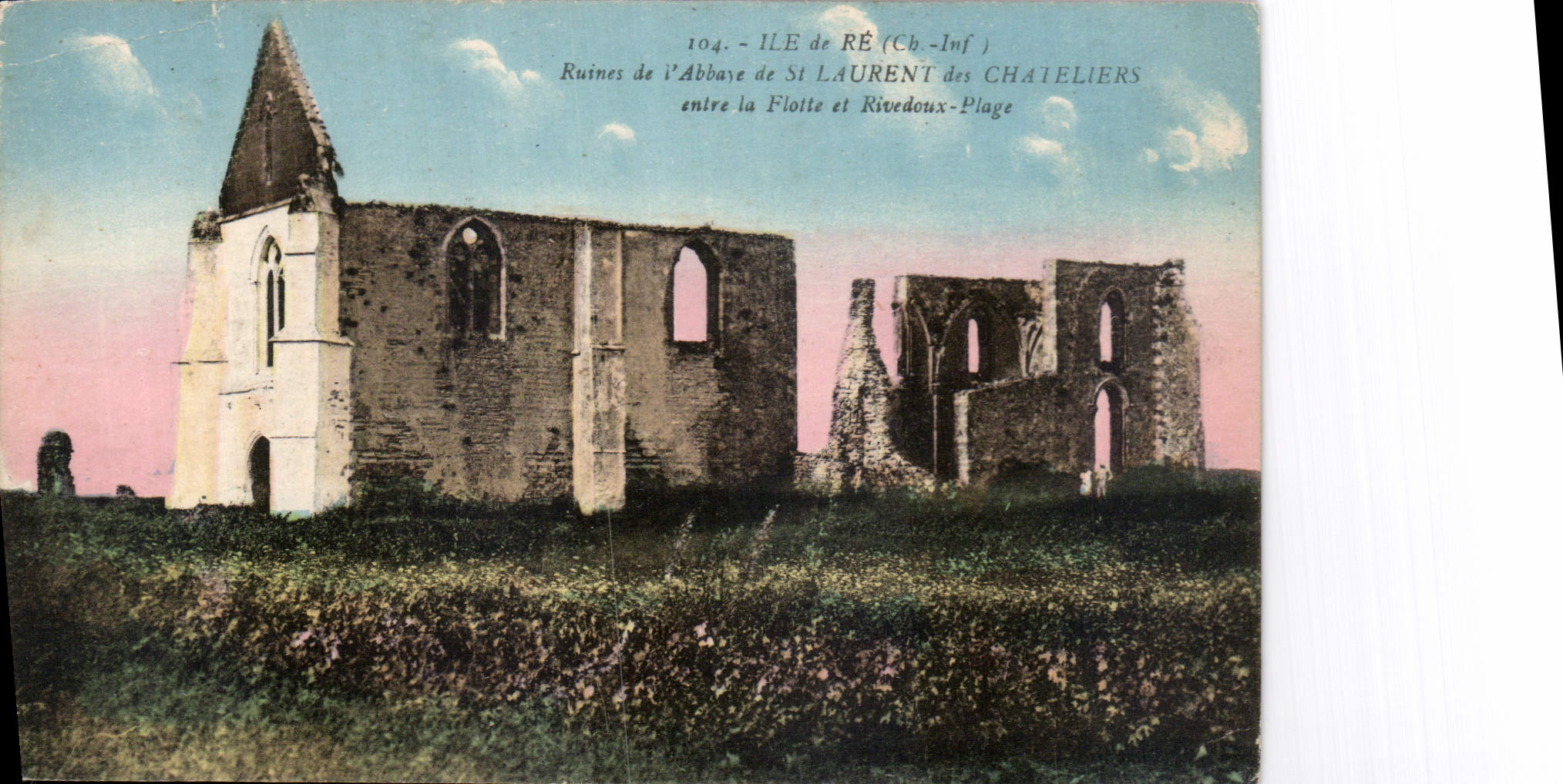CPA Ile de Re Ch Inf ruines de l'Abbaye de St Laurent des Chteliers entre la Flotte et Rivedoux Plag
