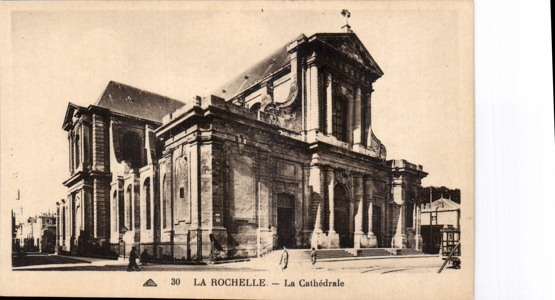 CPA La Rochelle la Cathedrale 