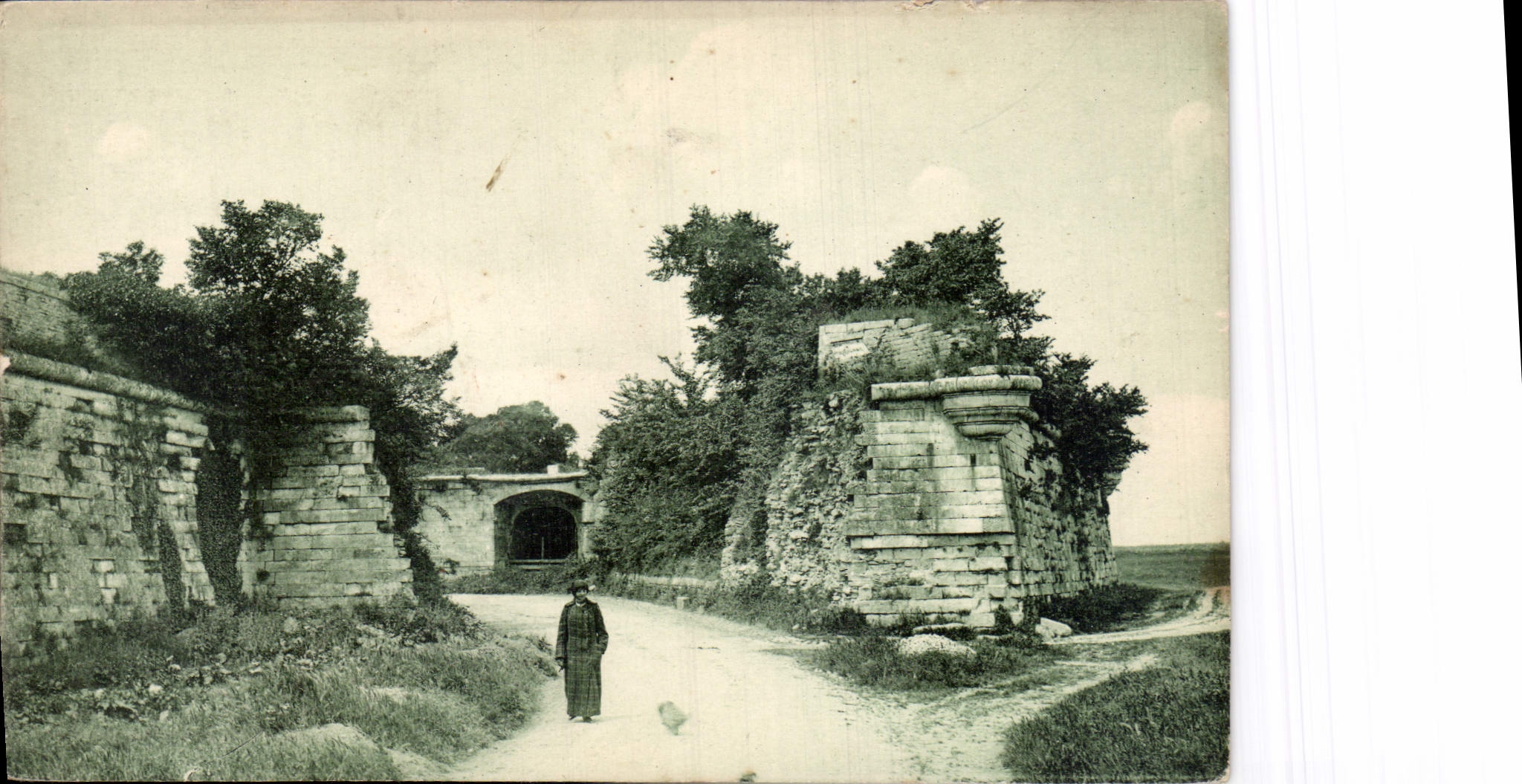 CPA Ancienne place forte de Brouage porte royale XVIII siecle 