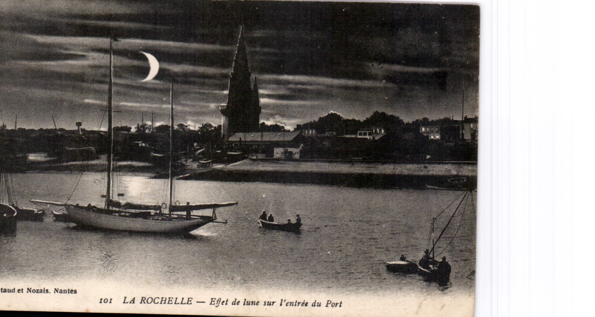 CPA La Rochelle effet de lune sur l'entree du Port Bateaux