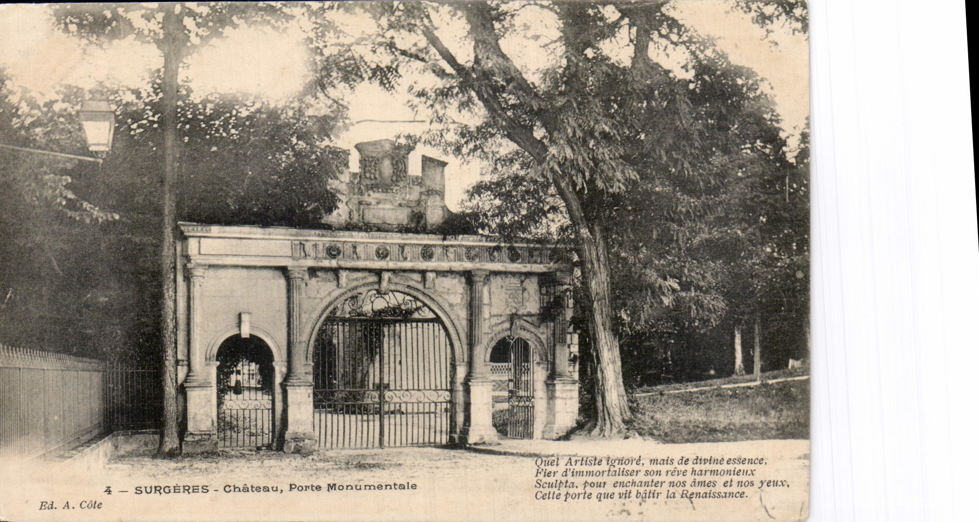 CPA Surgeres Chateau porte monumentale 
