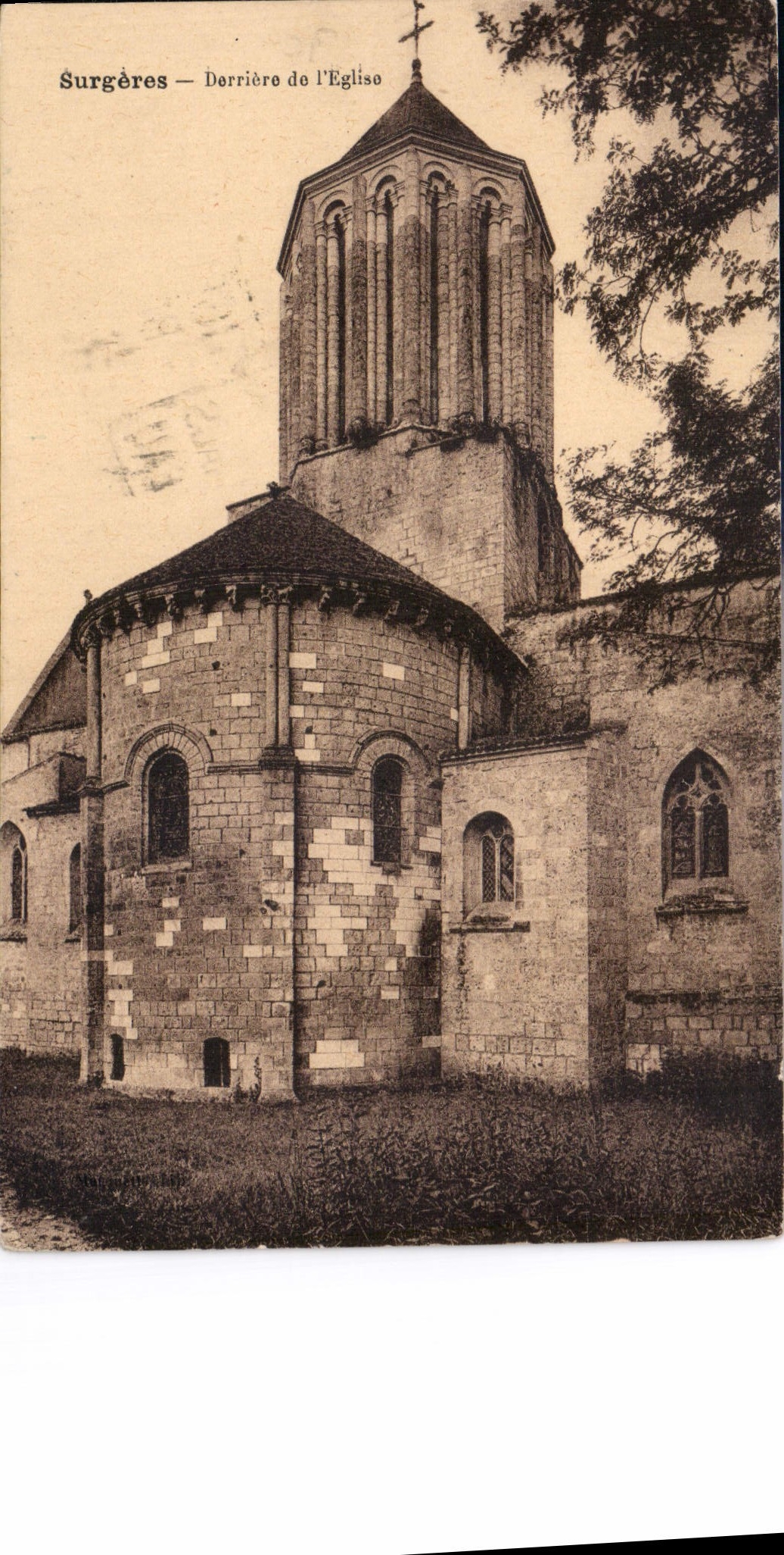 CPA Surgeres derriere de l'Eglise 