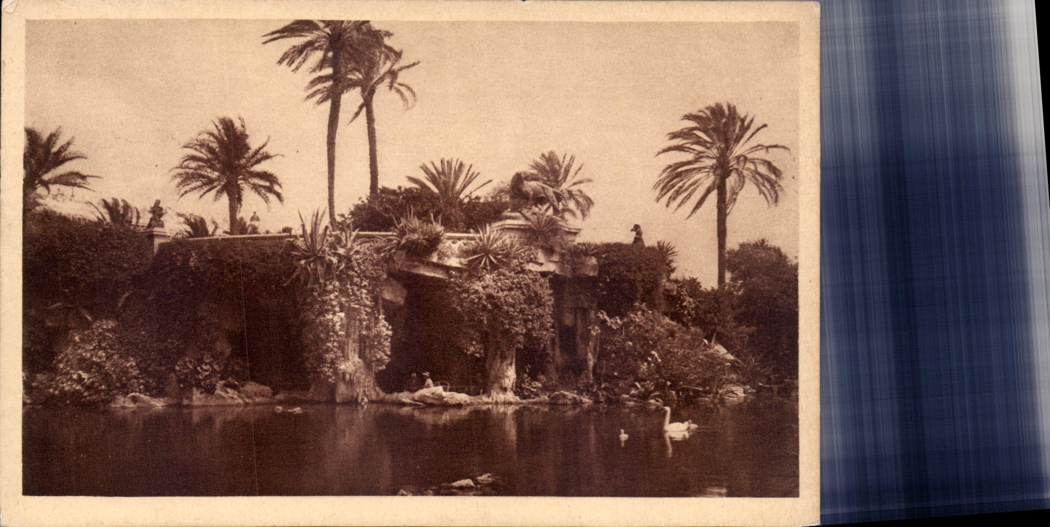 CPA Nice la grotte et la piece d'eau des Jardins Albert Ier 