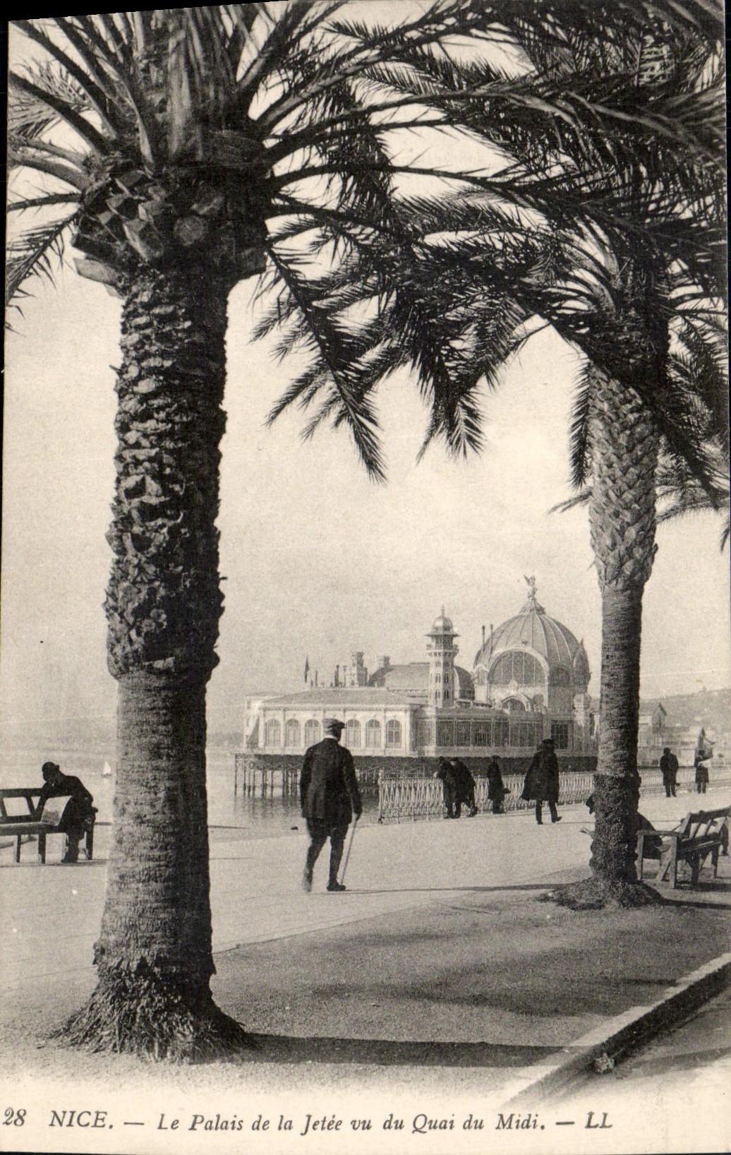 CPA Nice Le Palais de la Jetee vu du Quai du Midi 