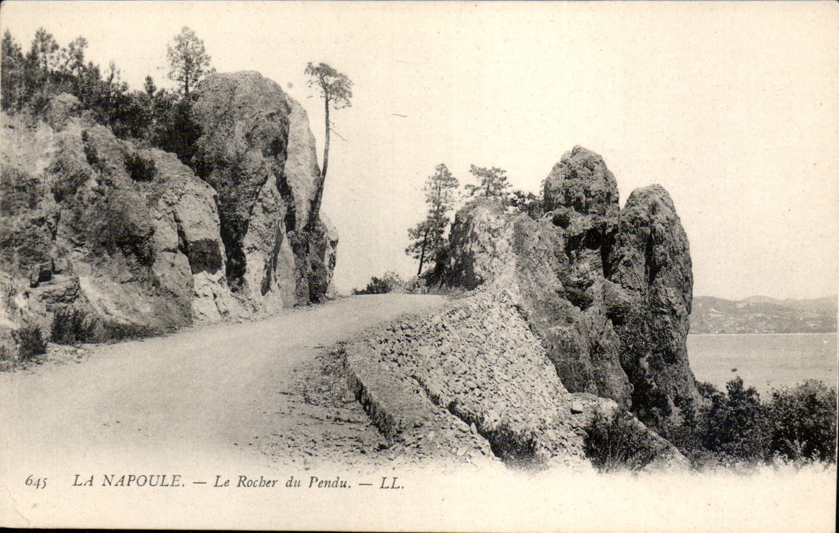 CPA La Napoule Le Rocher du Pendu 
