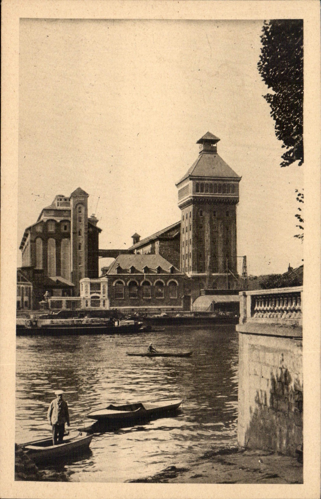 CPA Corbeil S et O Les Moulins La Tour 