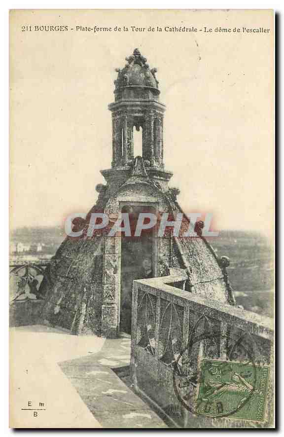 Bourges - Plate-forme de la Tour de la Cathédrale - Le dôme de l'escallier