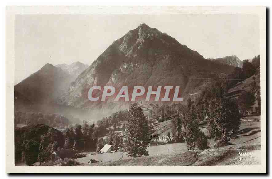 CPA La Douce France Les Pyrenees Cauterets 
