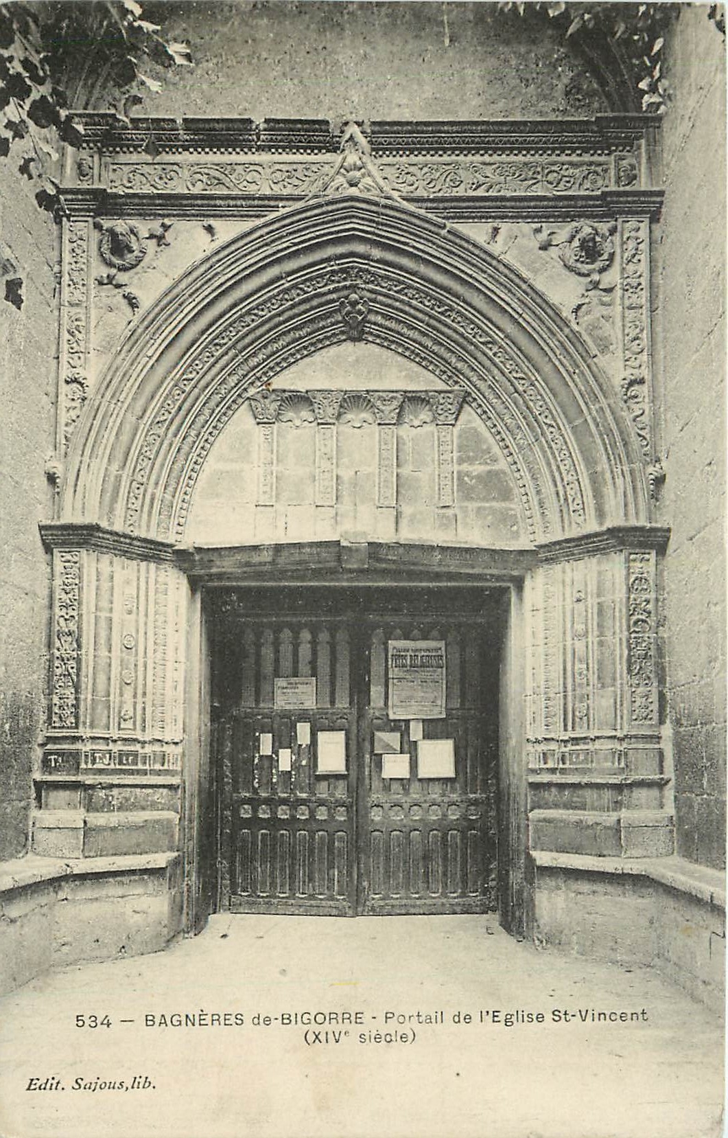 Bagnères-de-Bigorre — Portail de l'Église Saint-Vincent (XIVe siècle) — Edit. Sajous, lib.